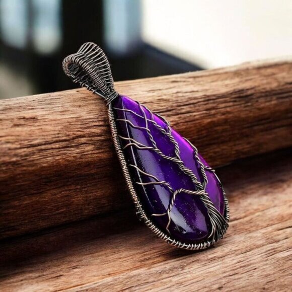 Tree of Life ✦ Wire Wrapped Necklace ✦ Purple Fire Labradorite w/ Copper 2.76" - Picture 5 of 11